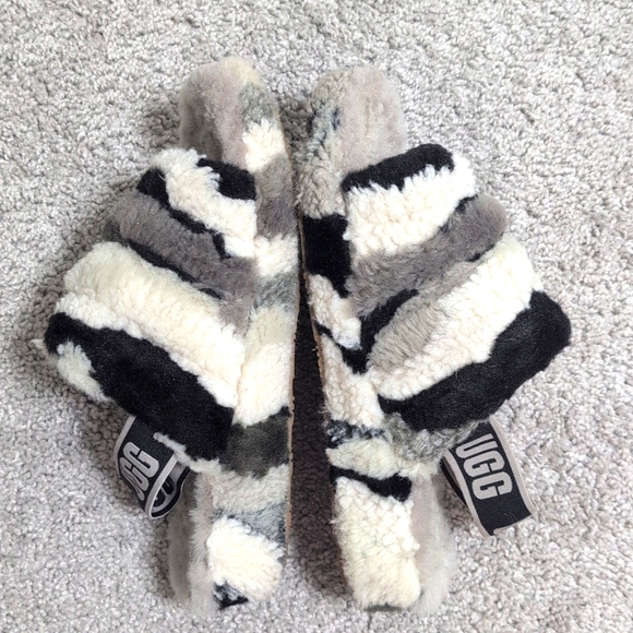 UGG Fluff Yeah Slides - Picture 3 of 4